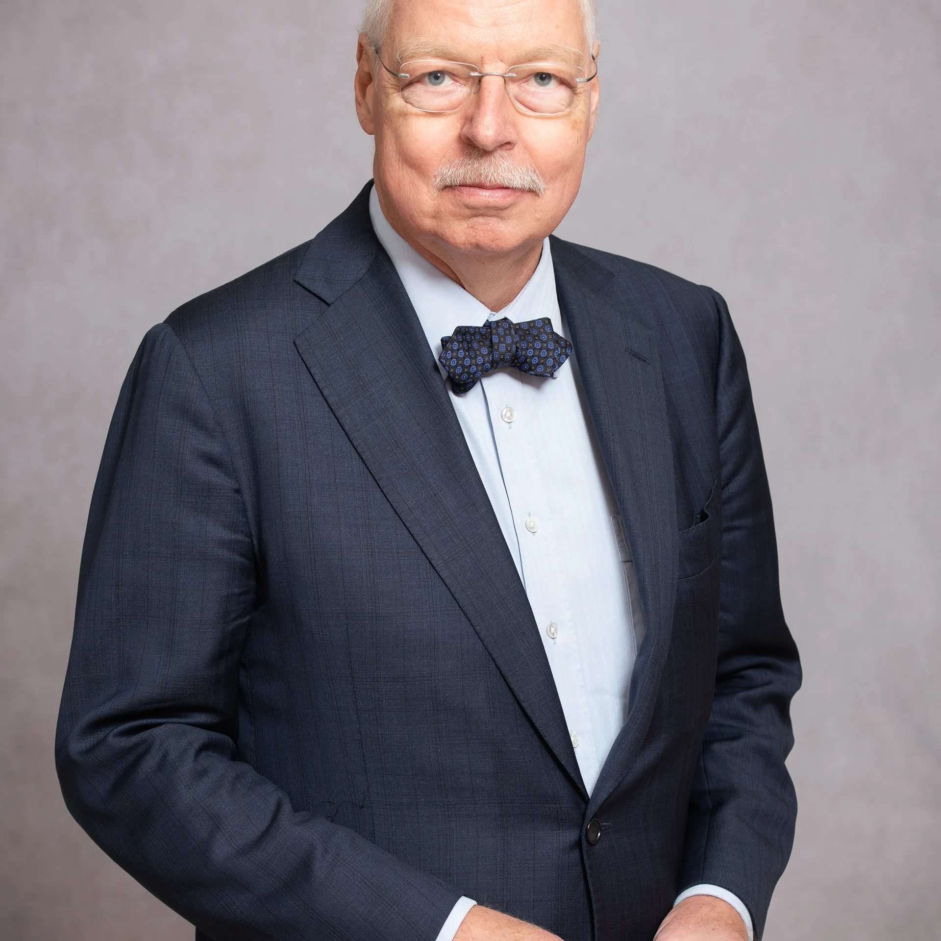 Prof. Dr. Dirk Schroeder